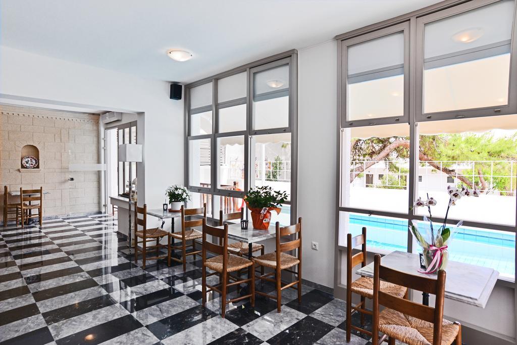 Erato Hotel Agia Marina  Eksteriør billede