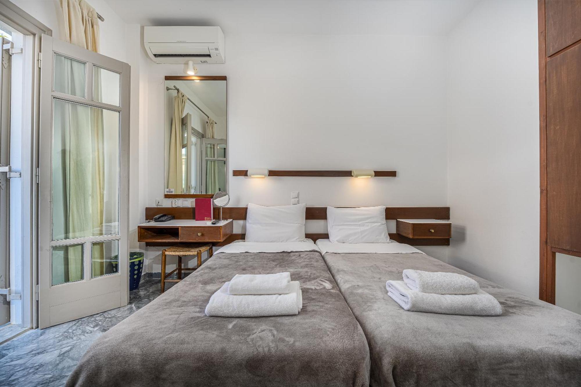 Erato Hotel Agia Marina  Eksteriør billede