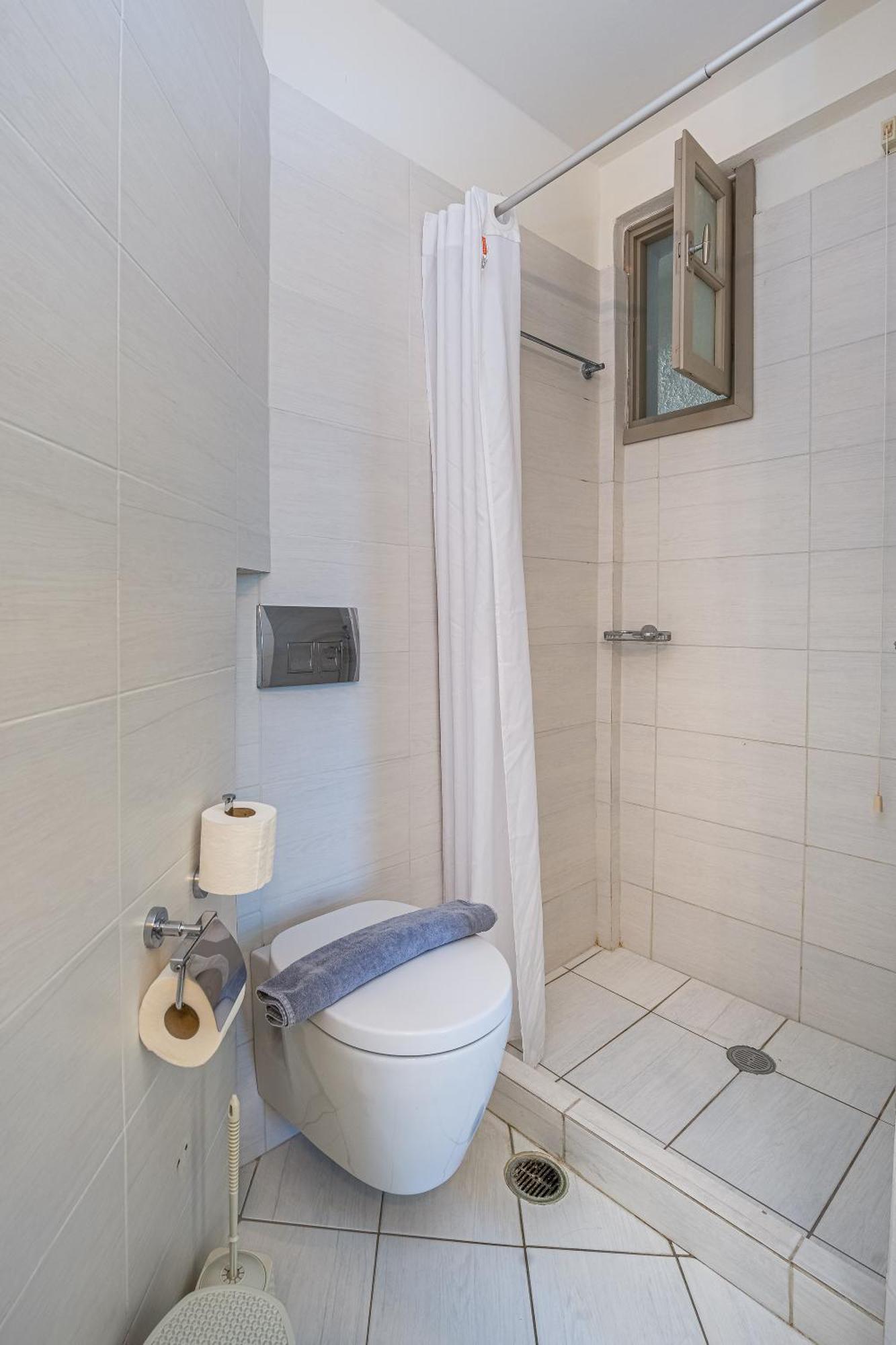Erato Hotel Agia Marina  Eksteriør billede