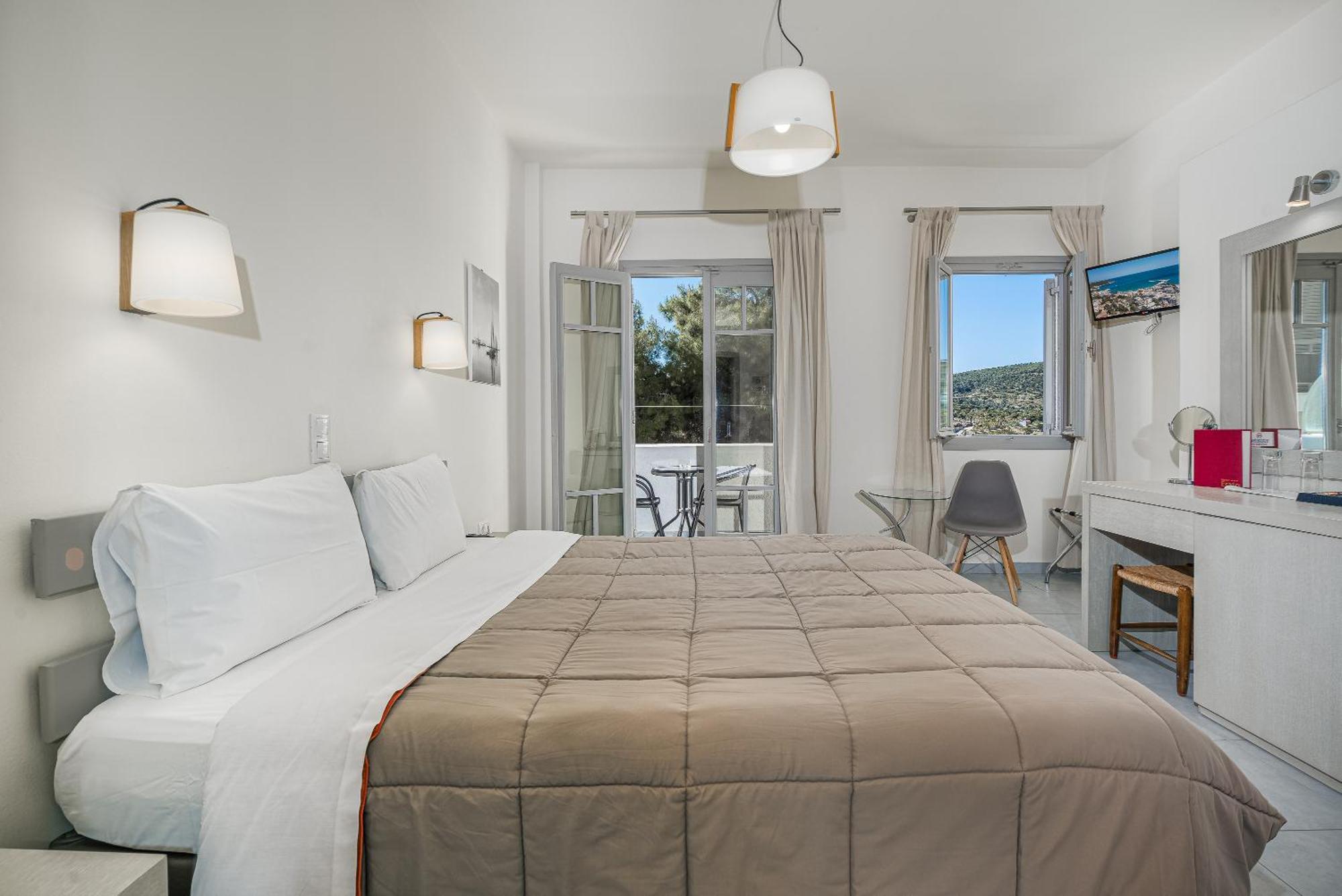 Erato Hotel Agia Marina  Eksteriør billede