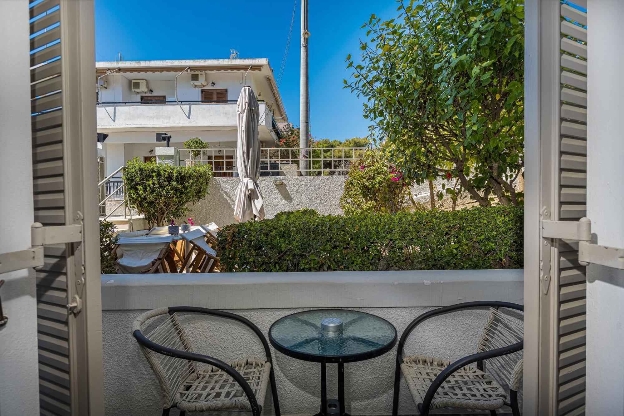 Erato Hotel Agia Marina  Eksteriør billede
